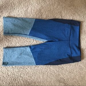 Outdoor Voices Two-Tone Kneecap Legging